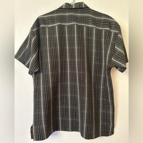 Men’s Checkered Black Short-Sleeved Shirt with fine white lines - Picture 2 of 3